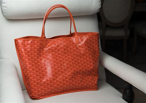 goyard shopping tote size|Goyard tote with zipper.